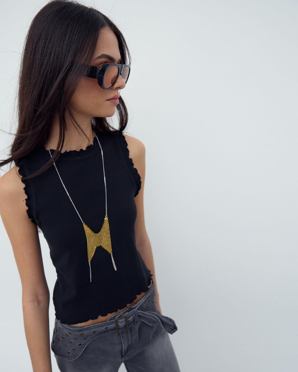 Camiseta Ribetes Ondulados Negro