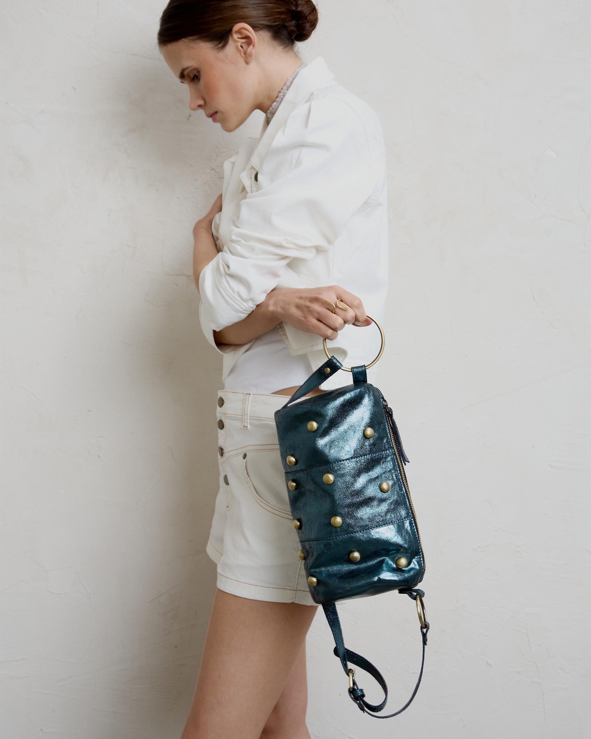 Bolso Tachas Mini Brillo Petróleo
