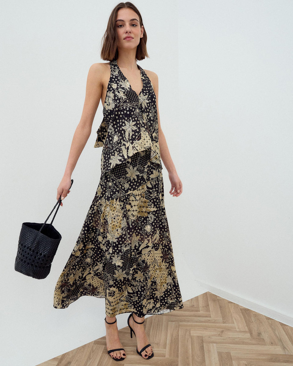 Falda Costura Diagonal Estampado Floral Negro