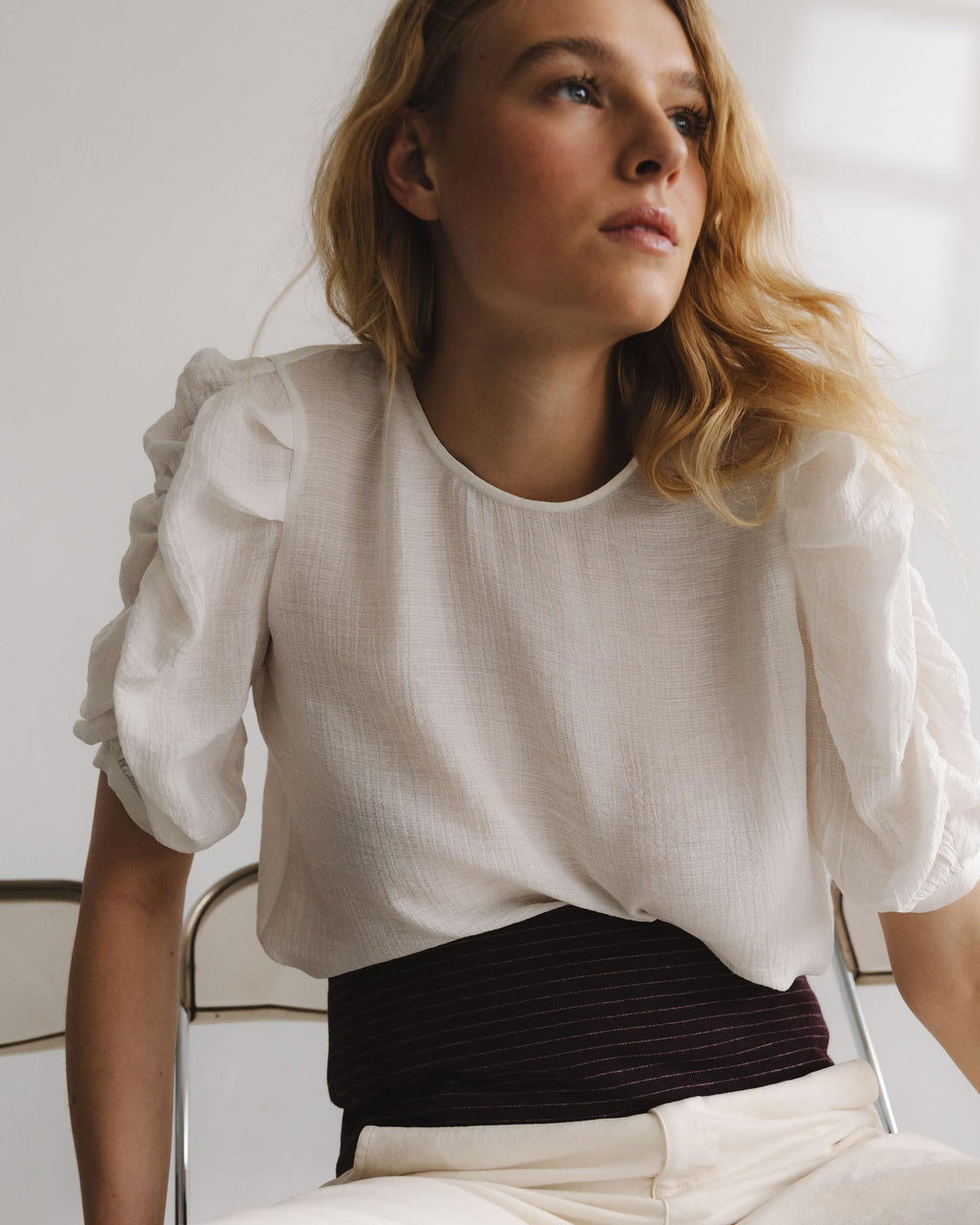 Blusa Tejido Rustico Manga Abullonada Blanca