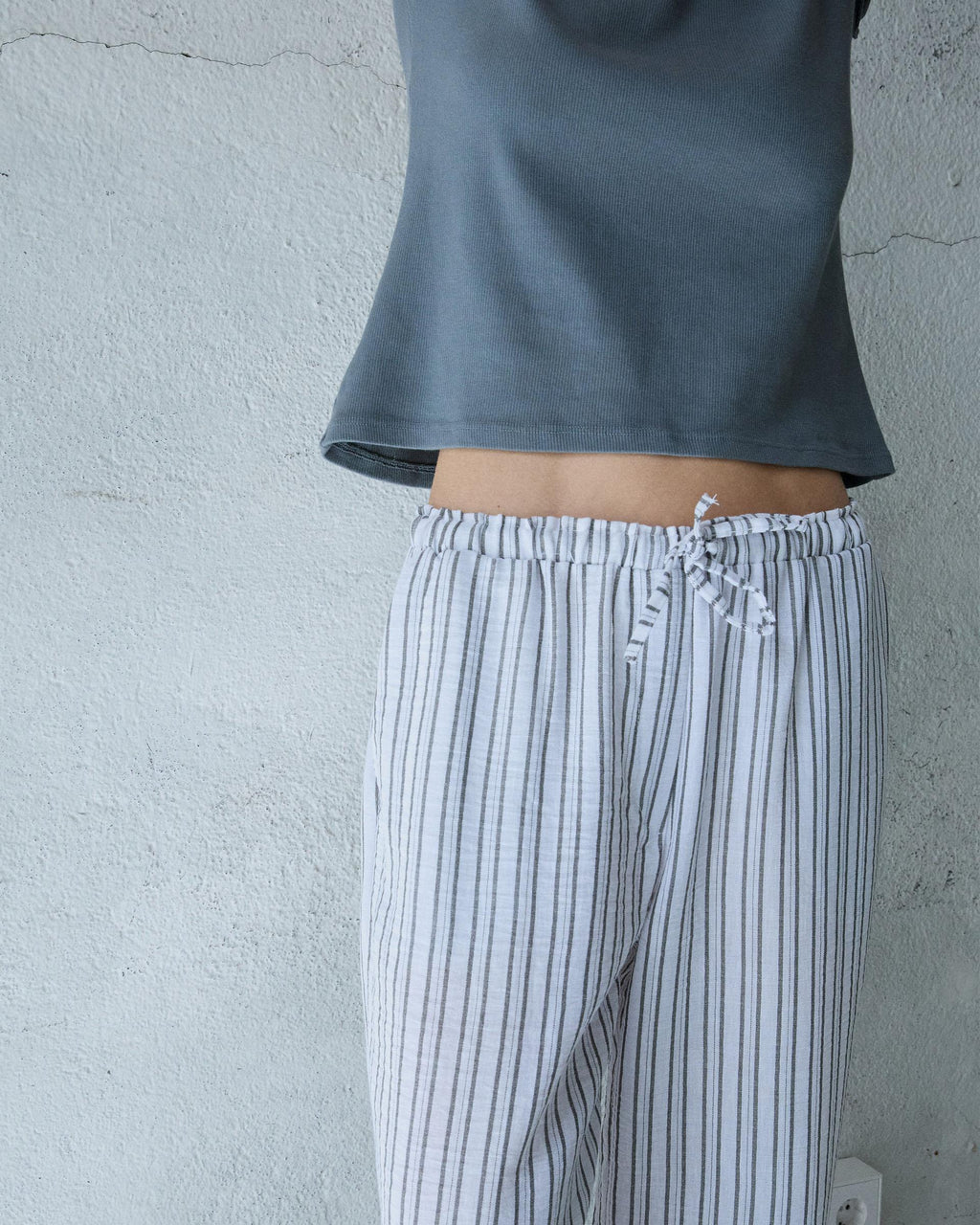 Pantalón Fluido Rayas Cinturilla Lazada Blanco
