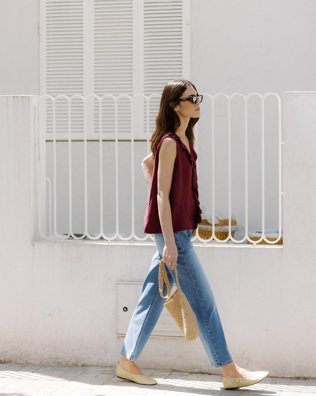 Blusa Sin Mangas Volantes Escote V Granate