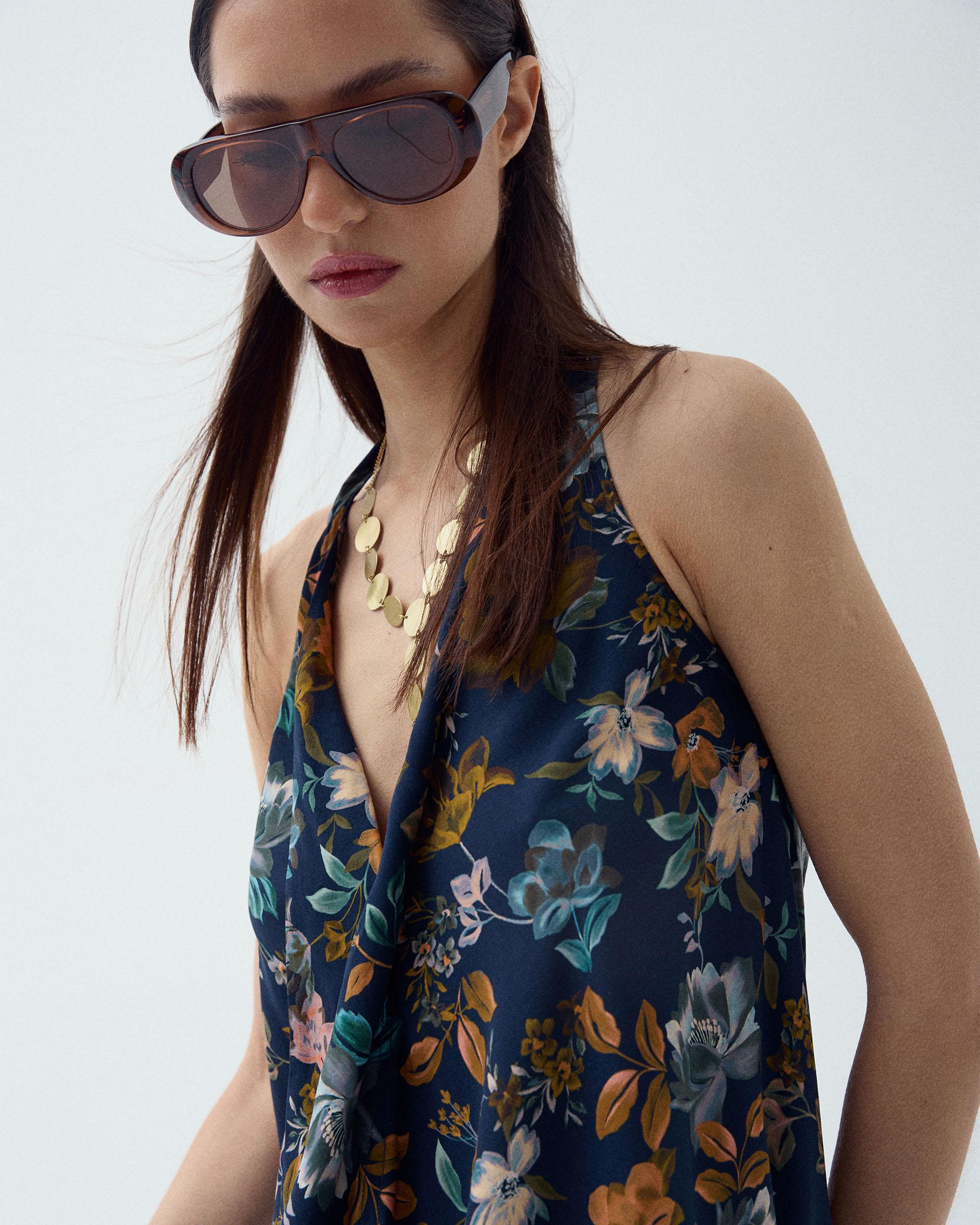 Top Picos Estampado Floral Azul Marino