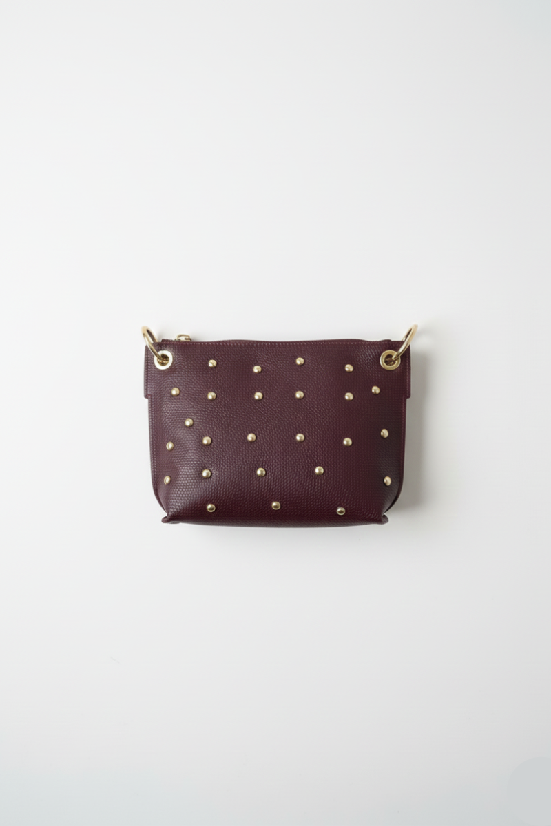 Bolso bandolera tachuelas berenjena