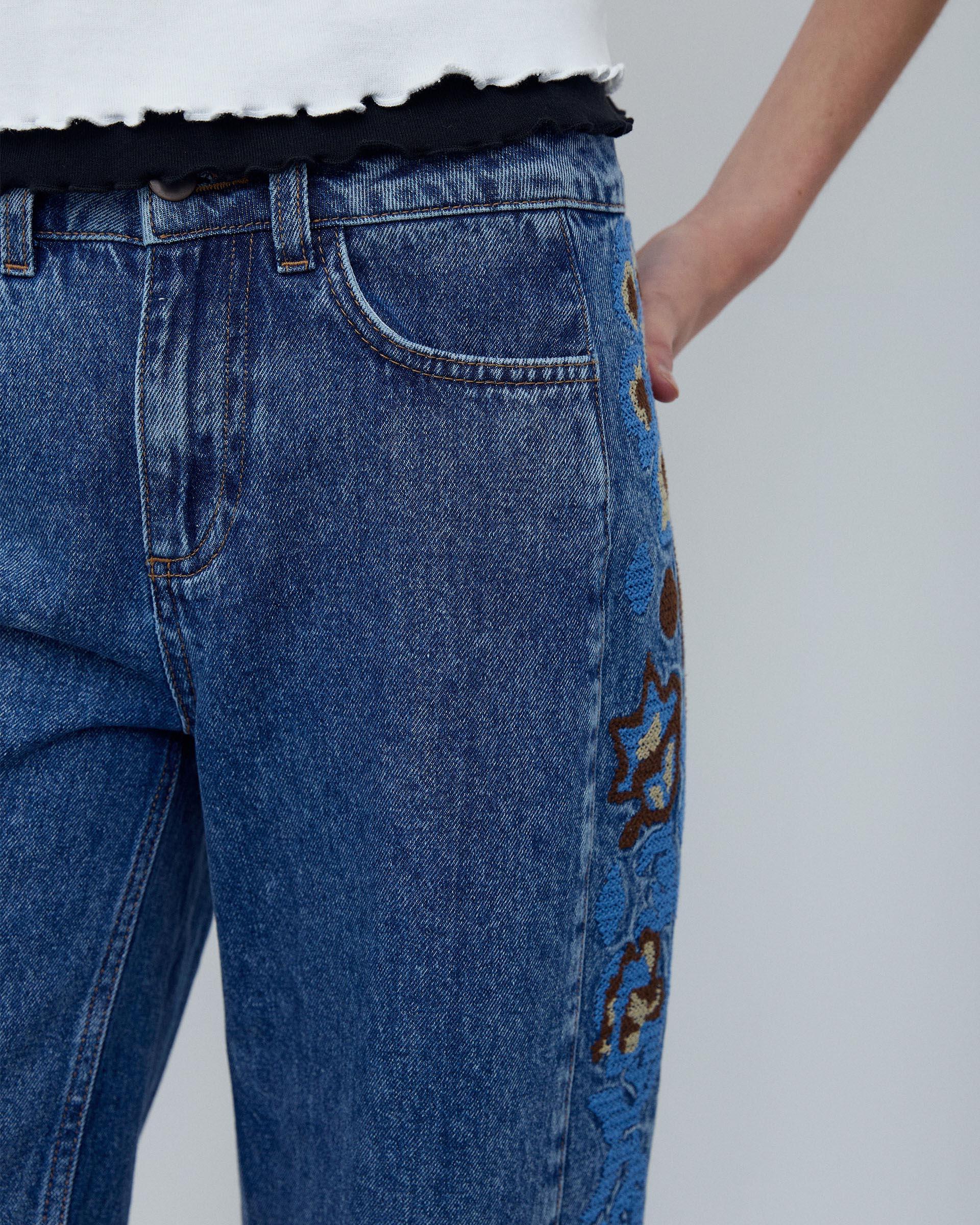 Jeans Bordados Flores Laterales Azul