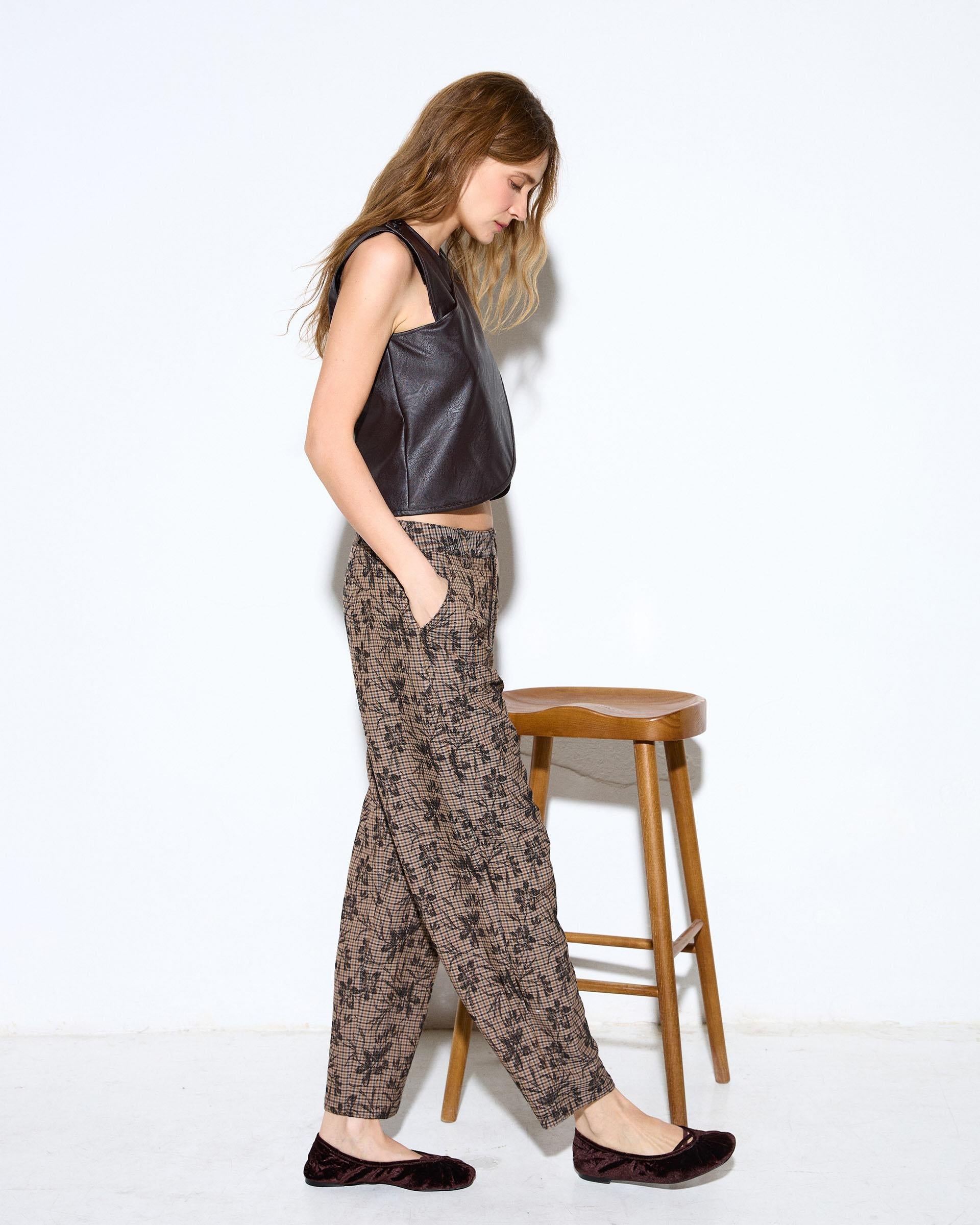 Pantalón Estampado Cuadros Flores Marrón