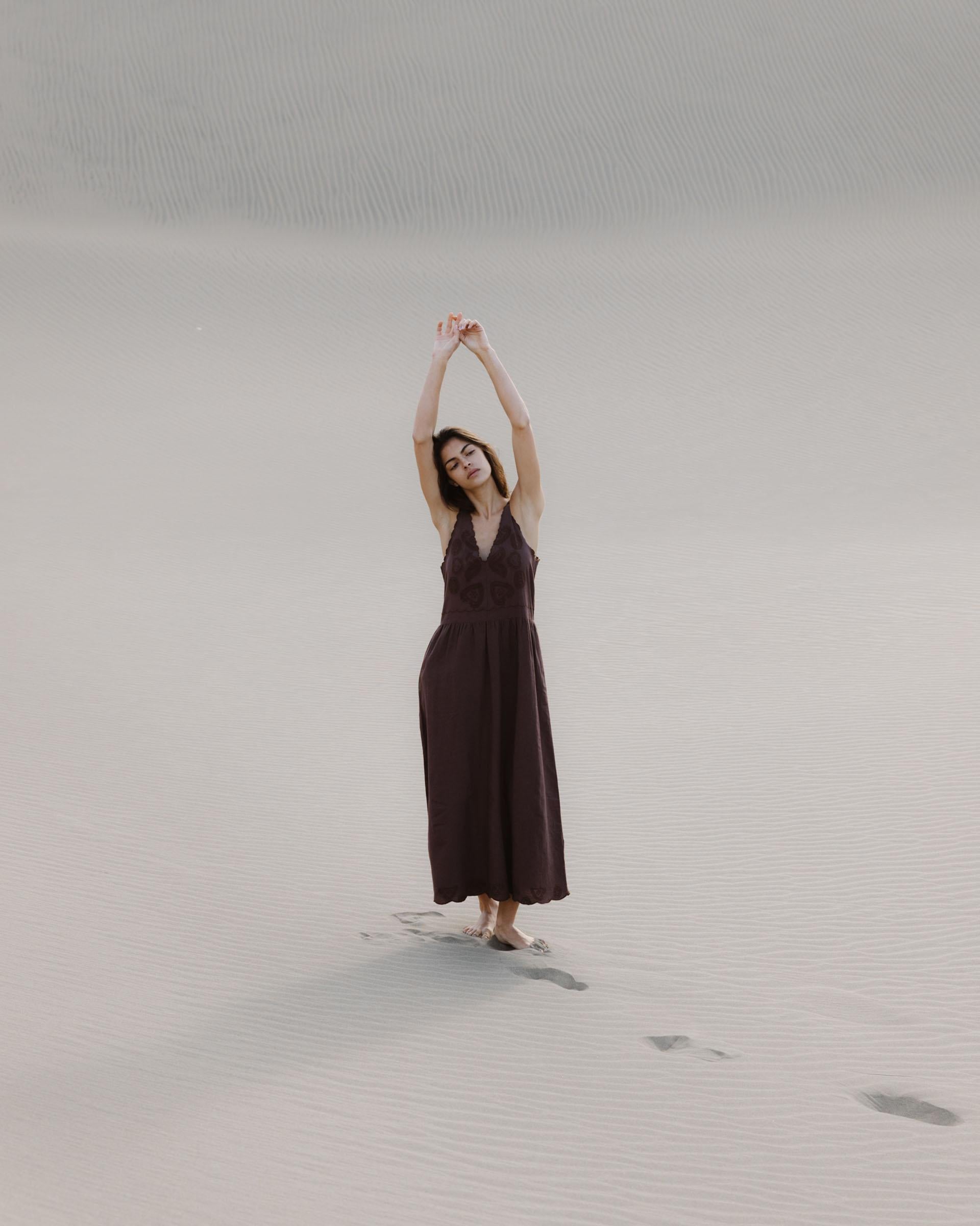 Vestido Bordados Festoneado Marrón