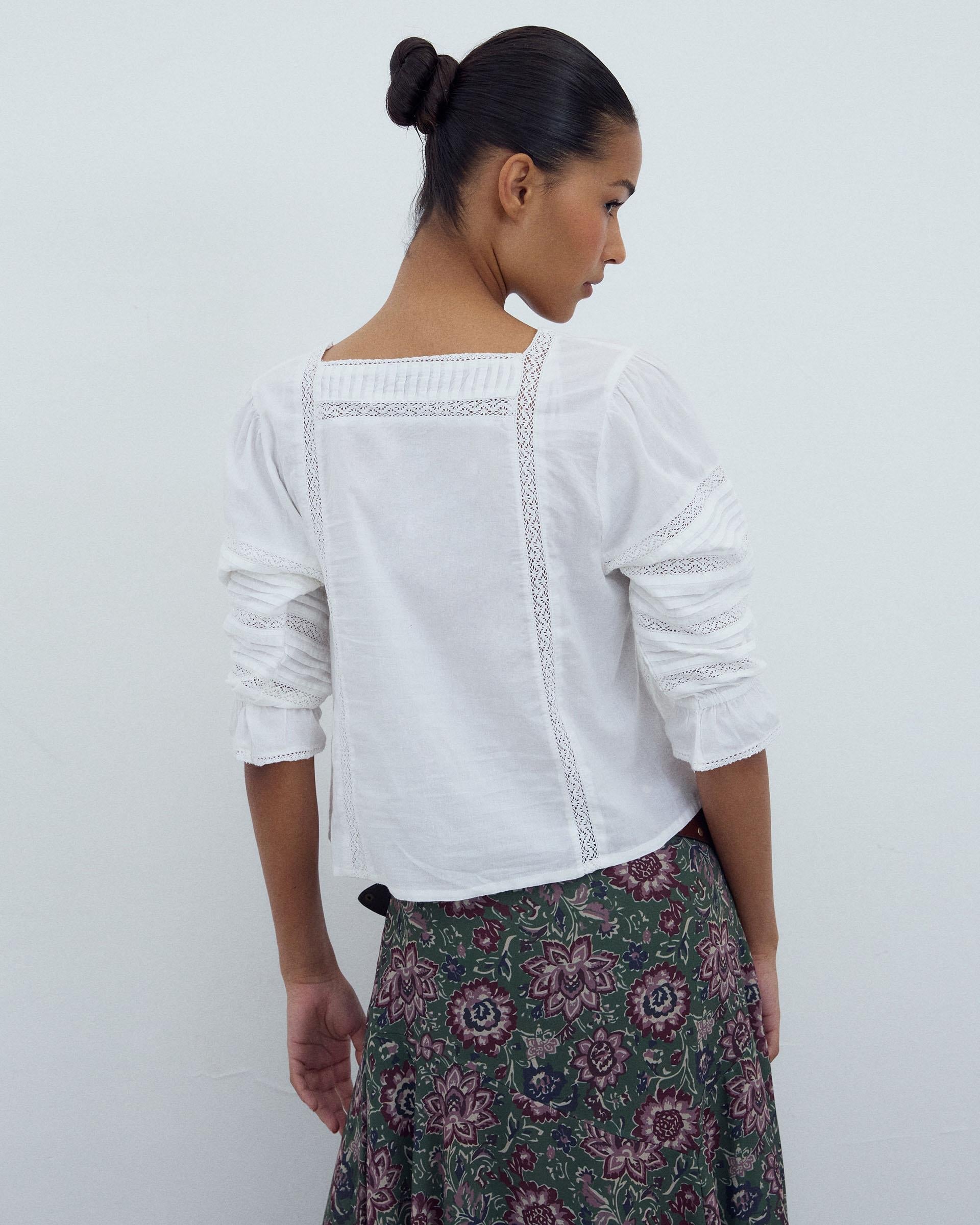 Blusa Escote Cuadrado Puntillas Blanca