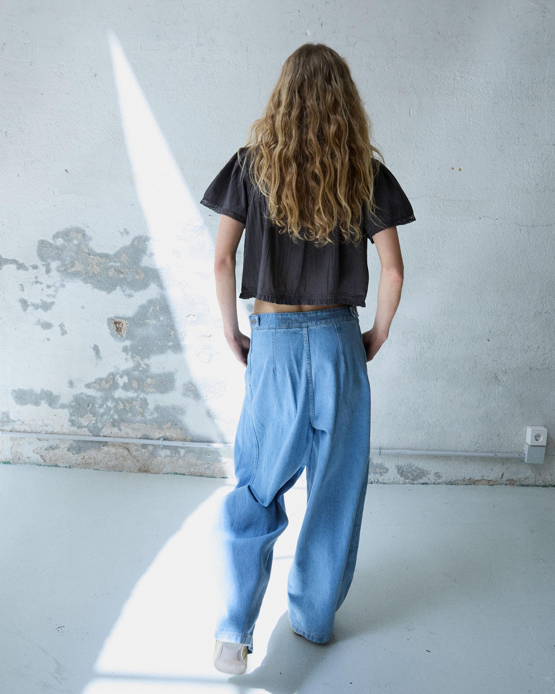 Blusa Manga Corta Puntillas Antracita