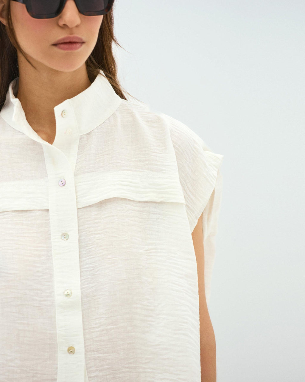 Blusa Sin Mangas Hombreras Blanca
