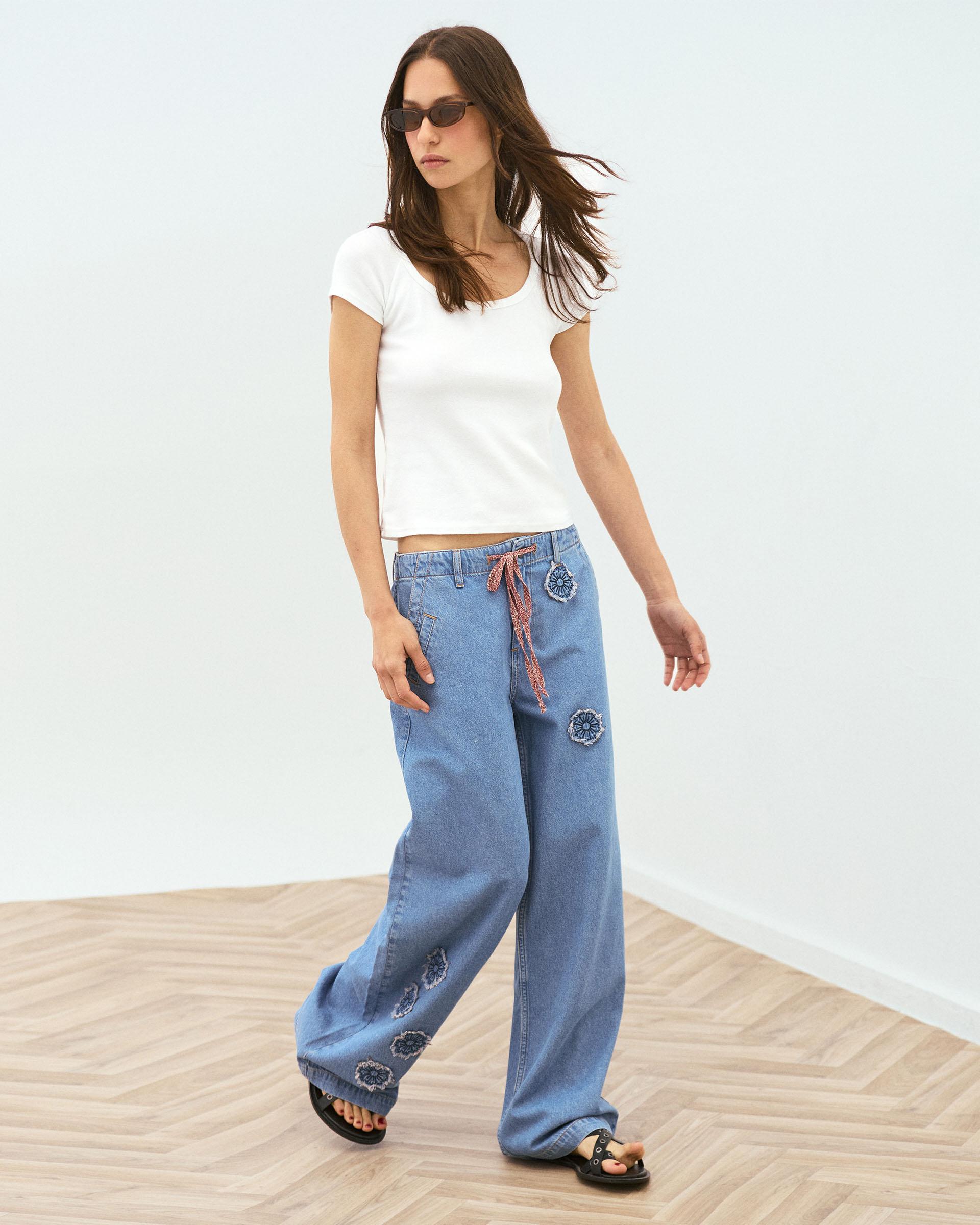 Jeans Parches Florales Azul
