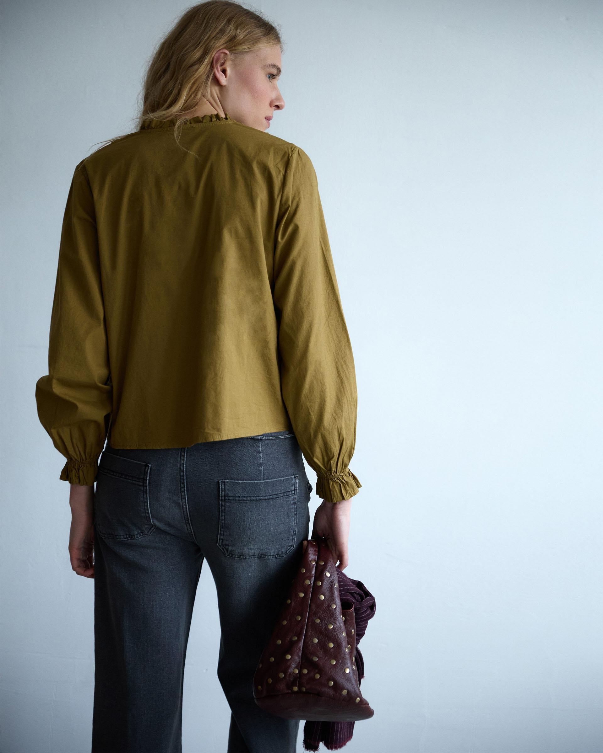 Blusa Escote Pico Volantes Verde