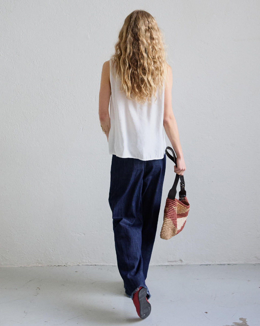 Blusa Sin Mangas Volantes Escote V Blanca