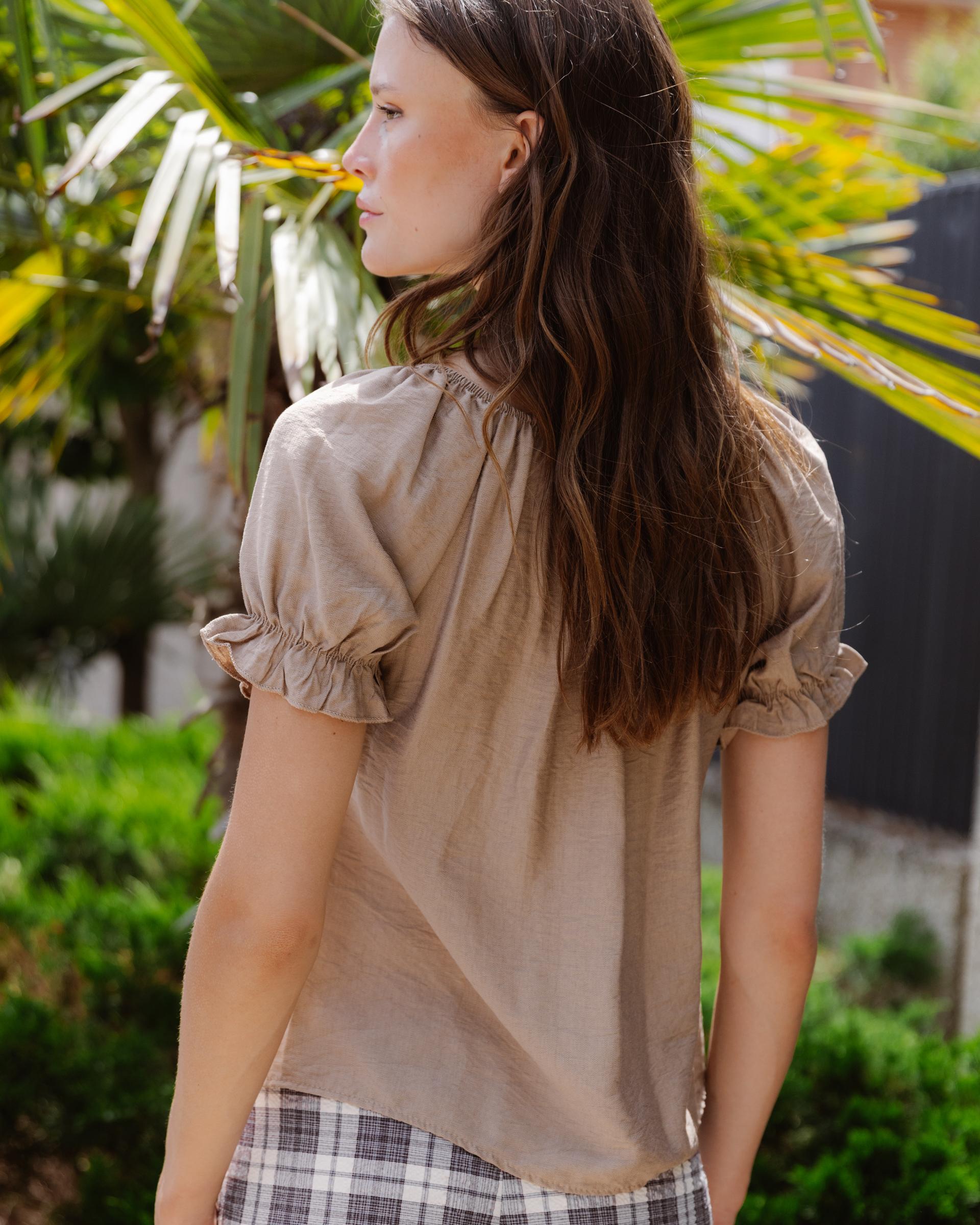 Blusa Manga Corta Lazada Taupe