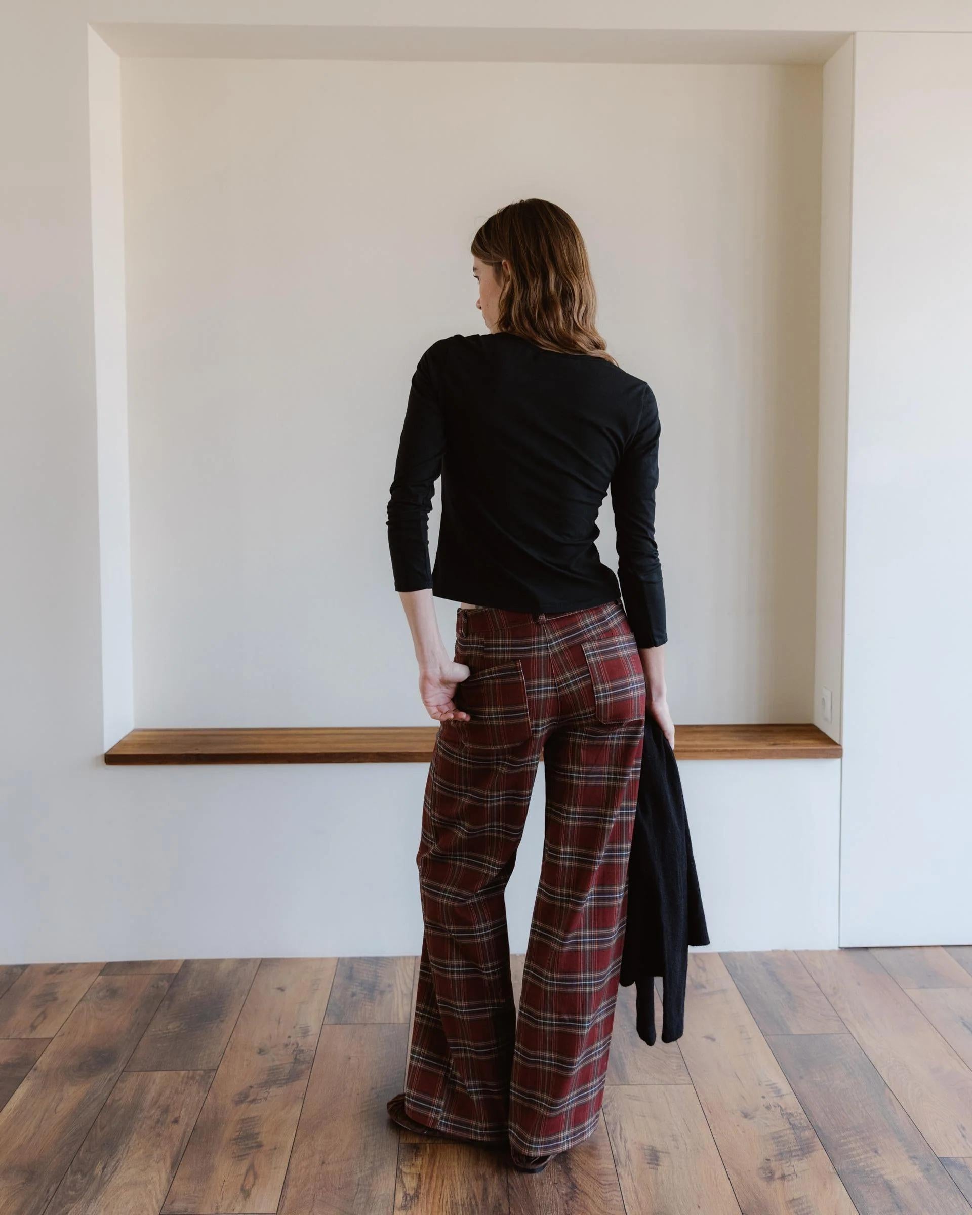 Pantalón Cuadros Bolsillos Plastón Granate