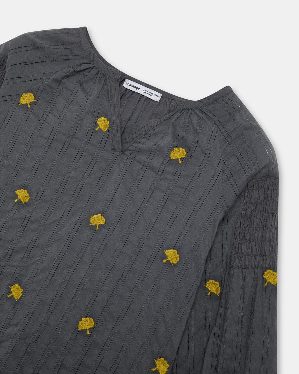 Blusa Tejido Rayas Bordados Hojas Antracita