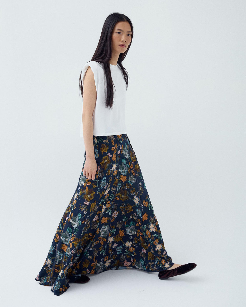 Falda Larga Nervios Estampado Floral Azul Marino