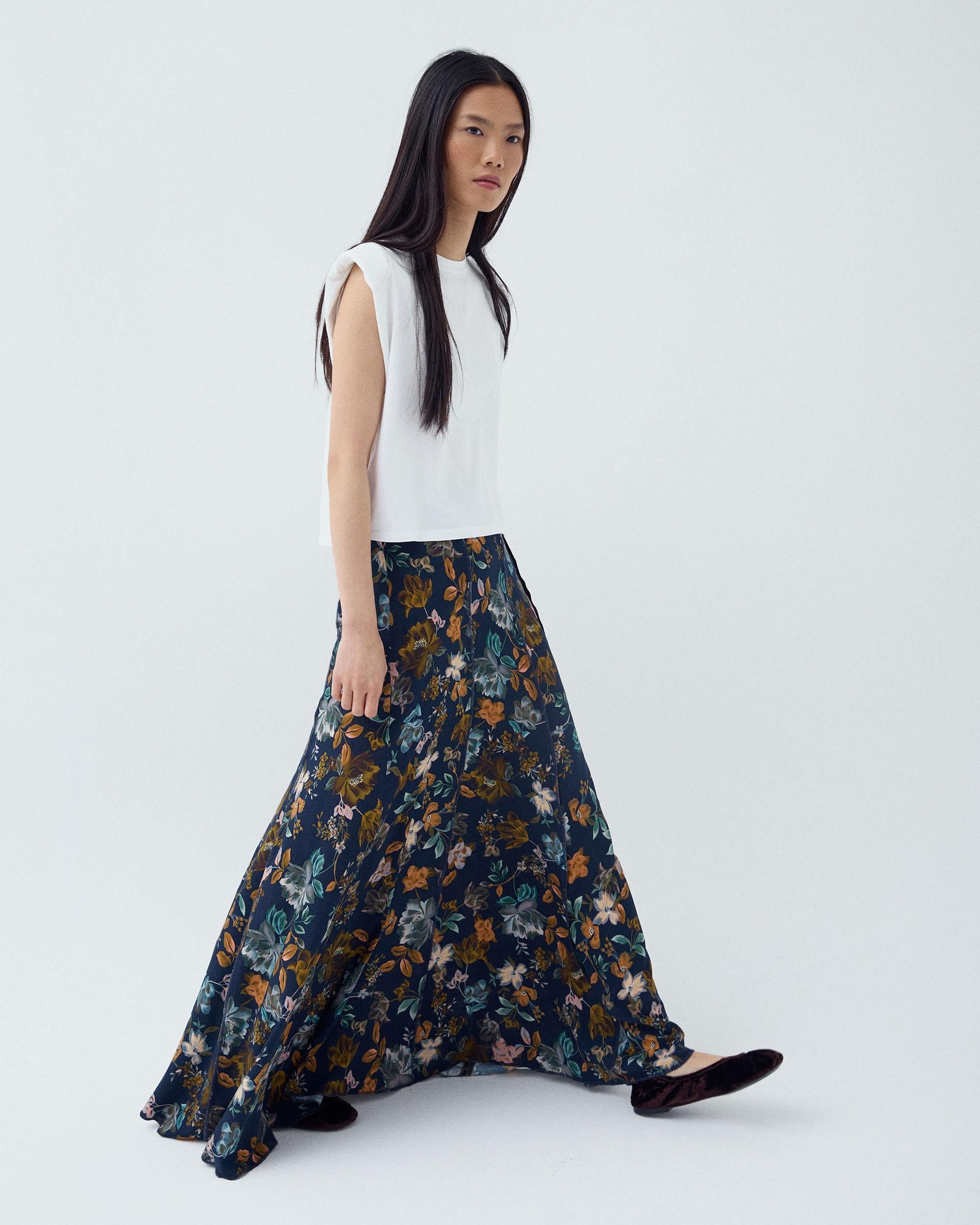 Falda Larga Nervios Estampado Floral Azul Marino
