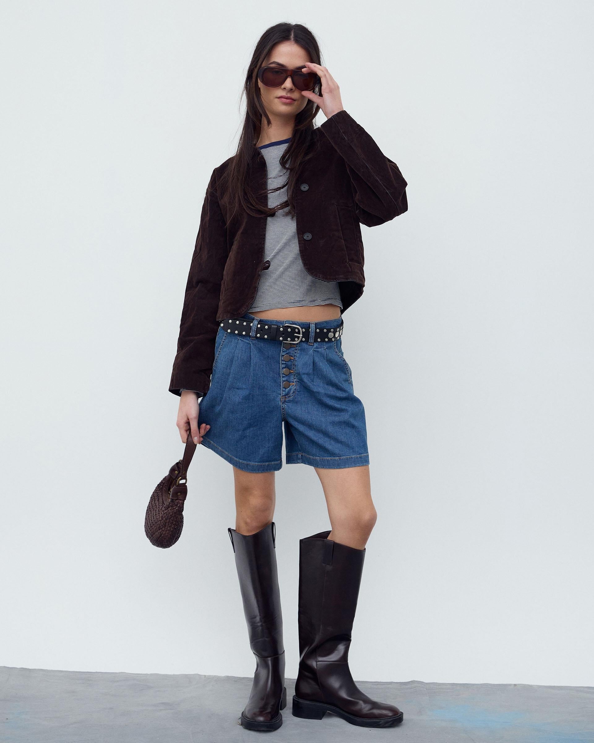 Bermudas Pinzas Azul Oscuro