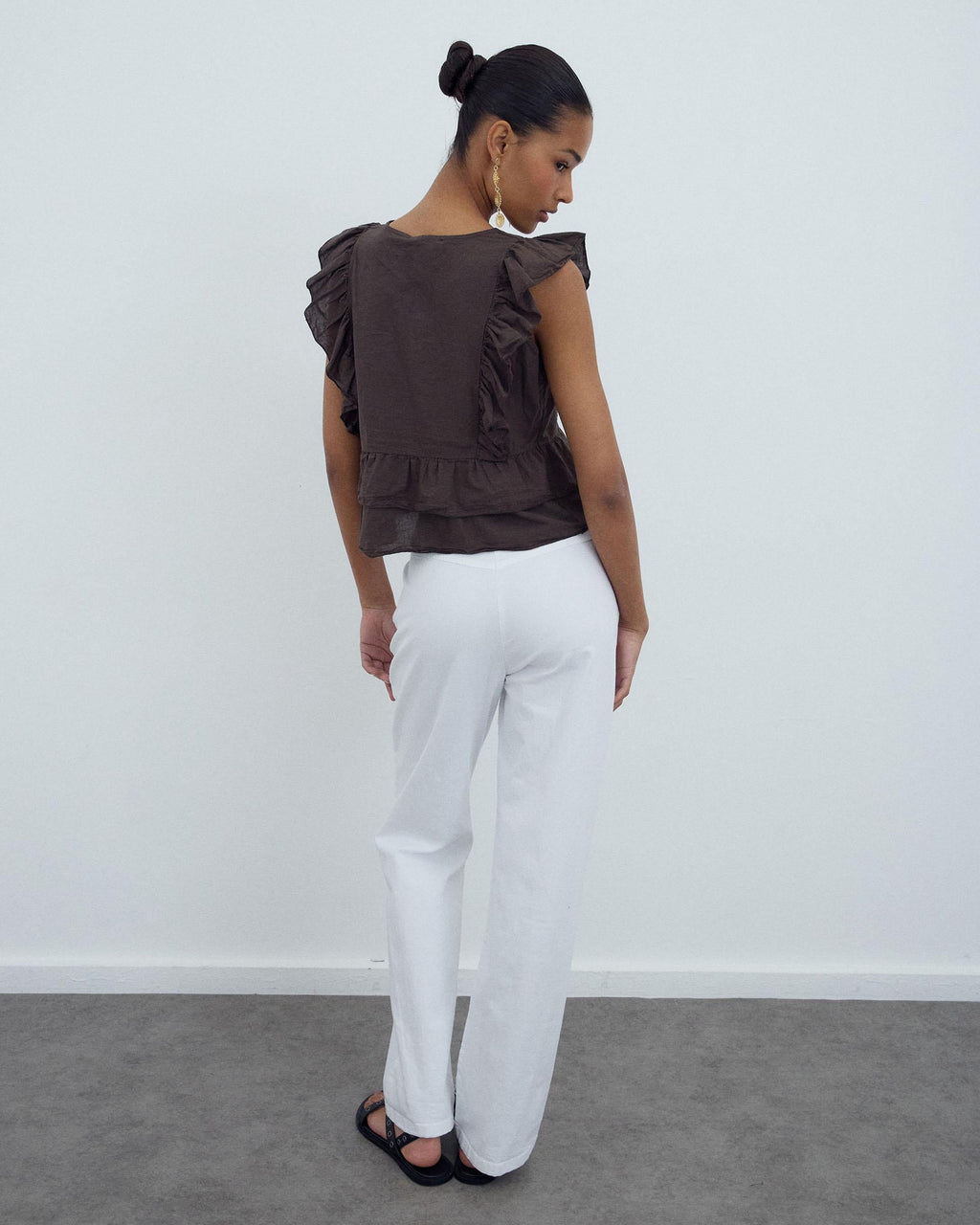 Blusa Cruzada Volantes Marrón