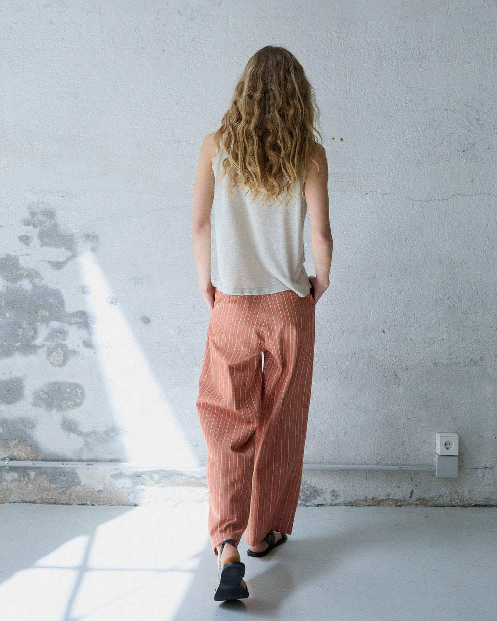 Pantalón Wide Leg Pinzas Rayas Naranja