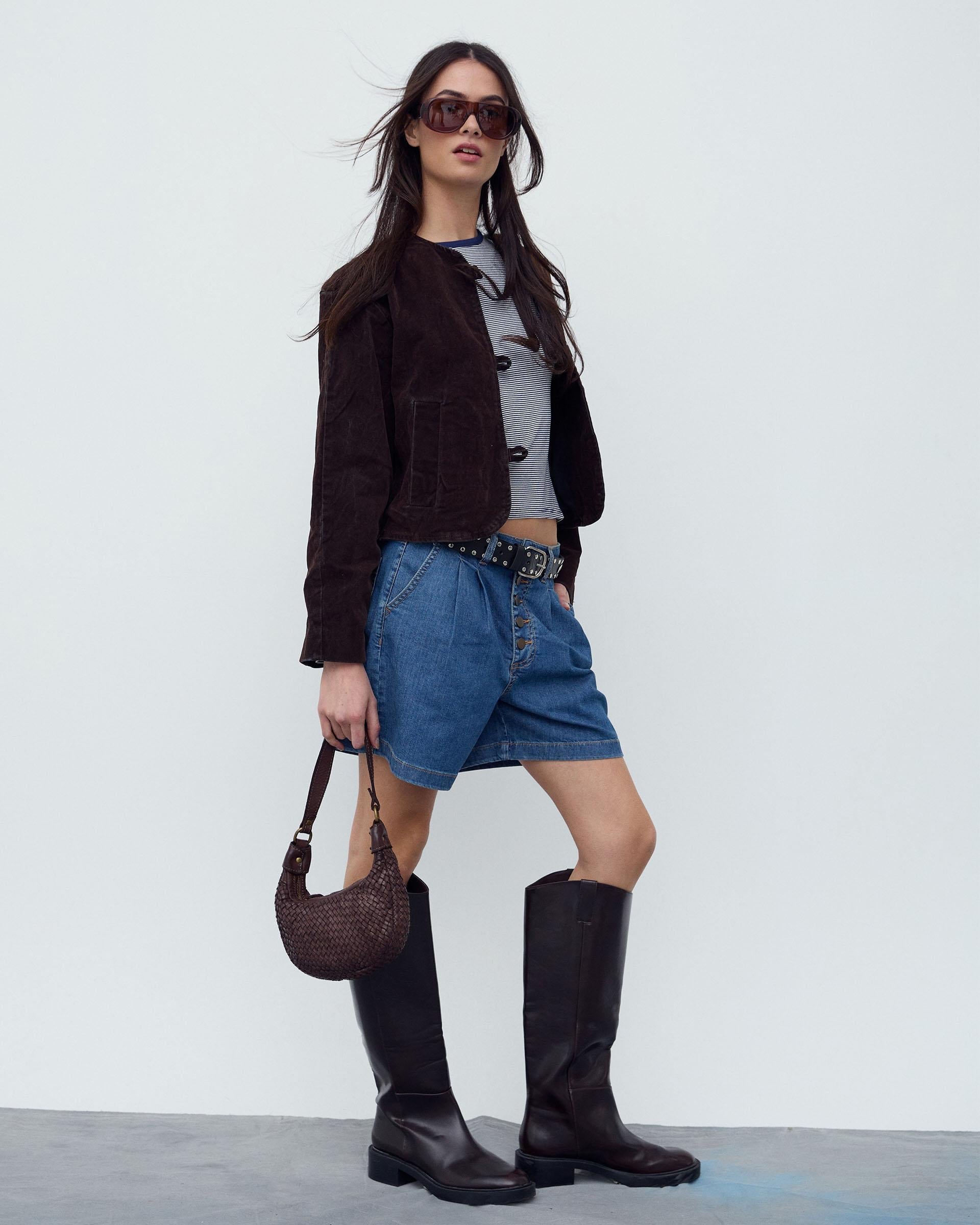 Bermudas Pinzas Azul Oscuro