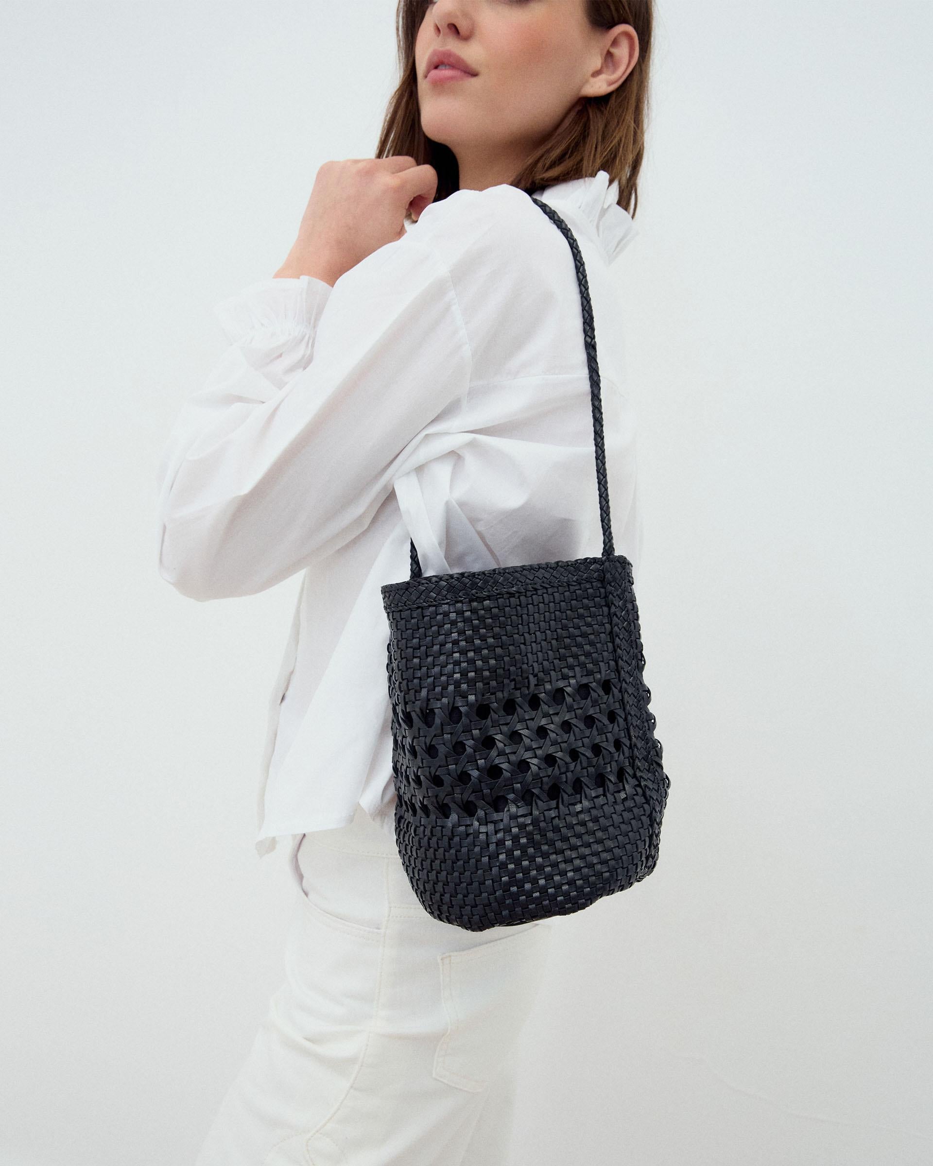 Bolso Bucket Piel Trenzada Negro