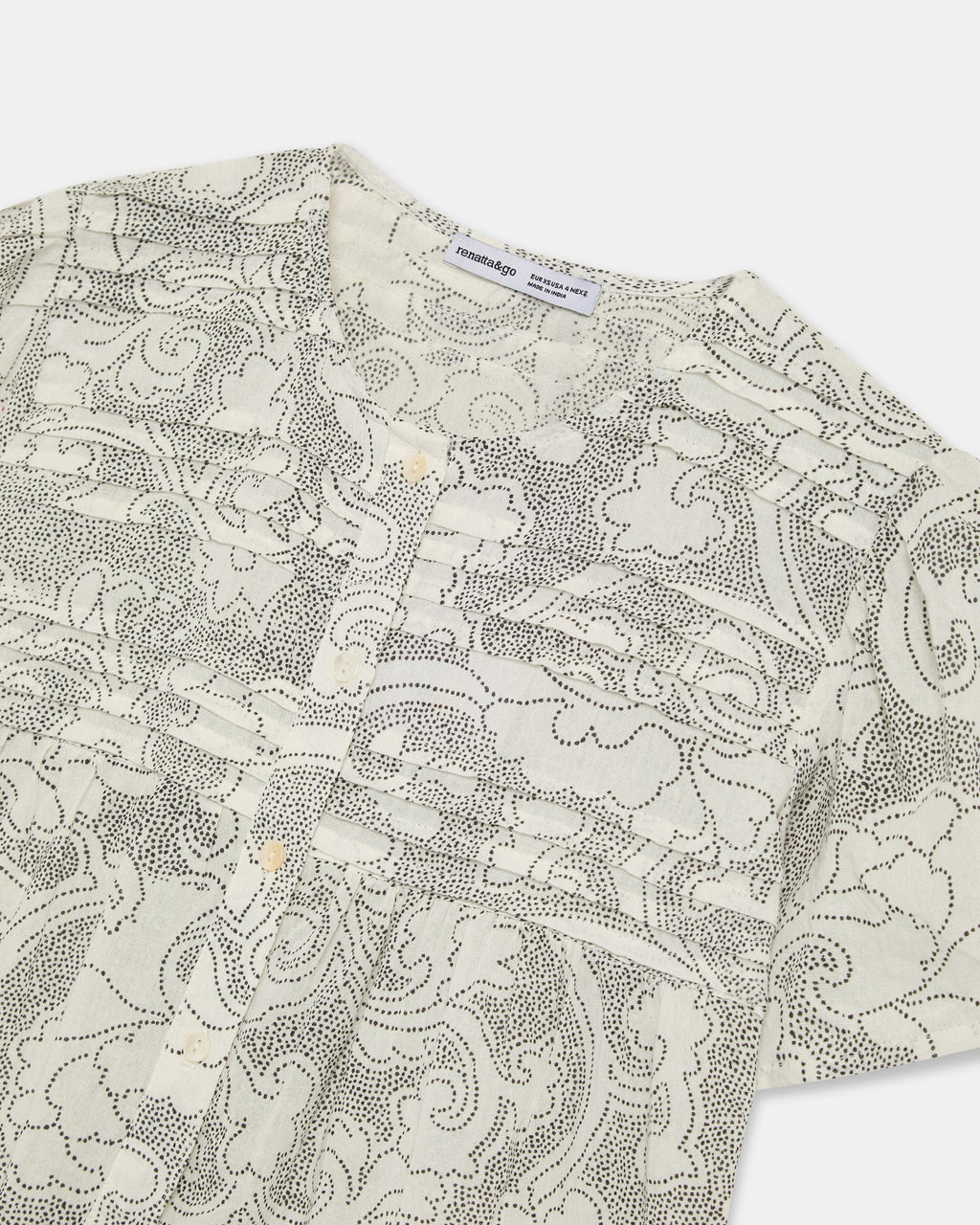 Blusa Pliegues Delanteros Botones Blanca