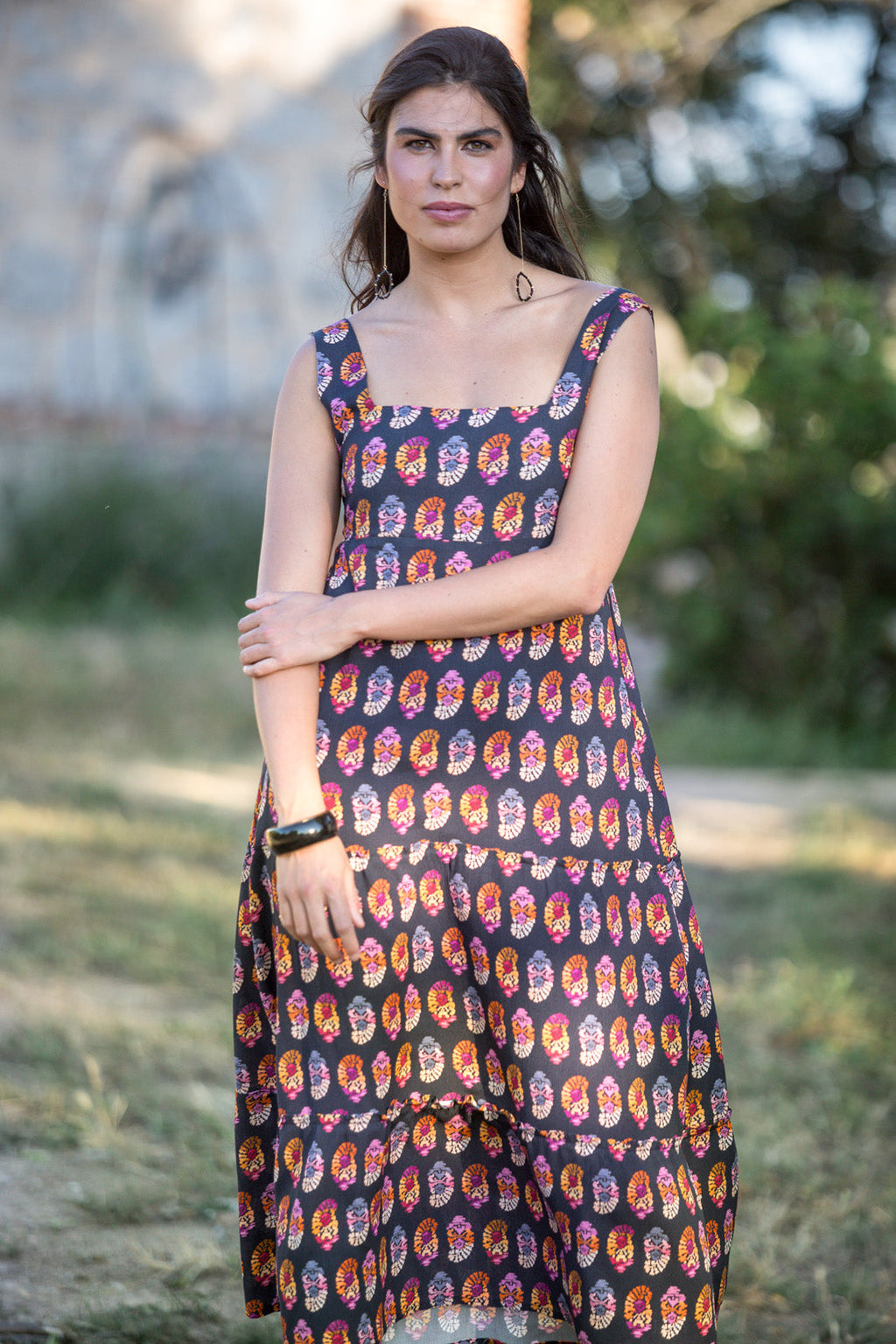 VESTIDO VIC ROSETONES