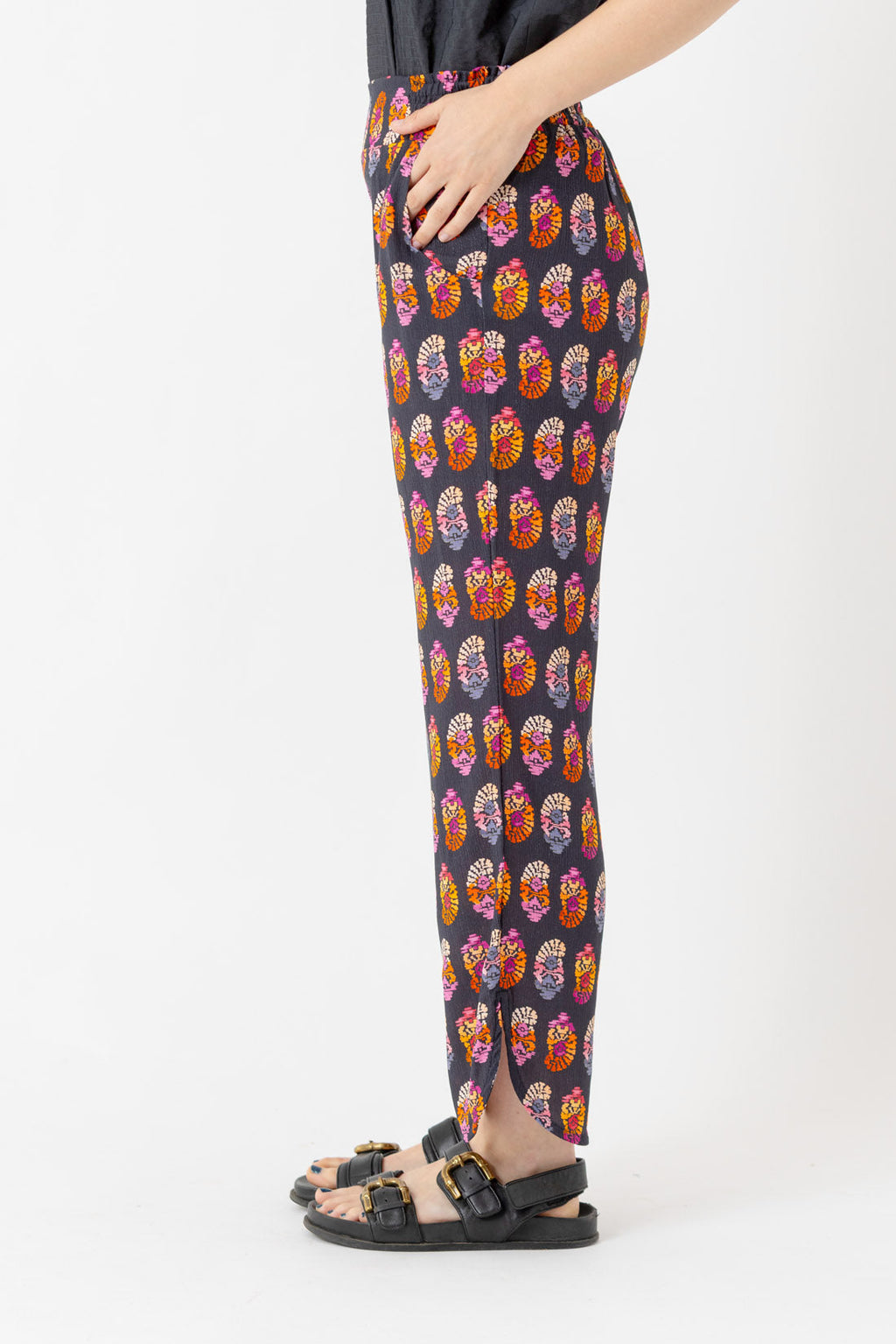 PANTALON ROSETONES