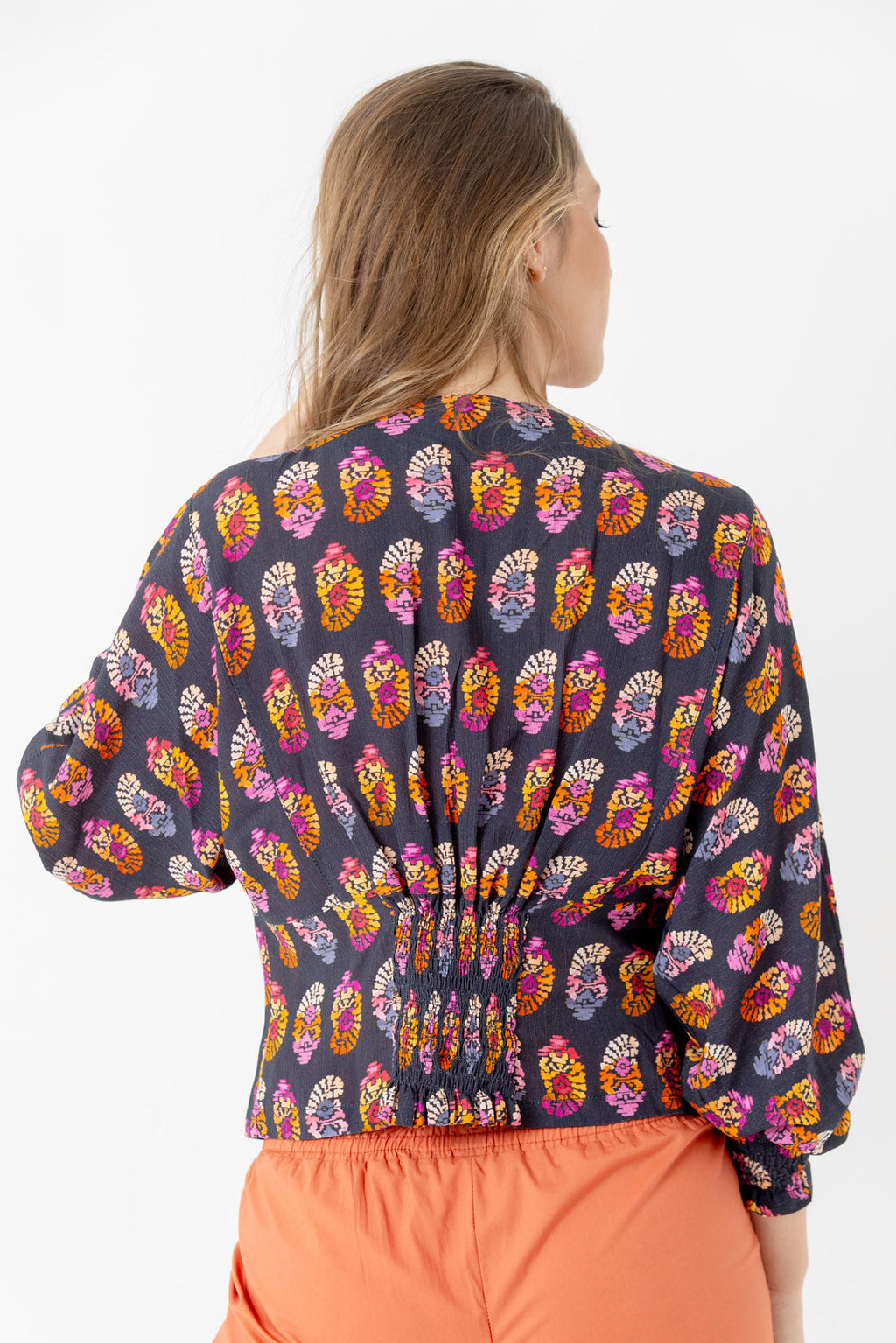 CHAQUETA MARIPOSA ROSETONES