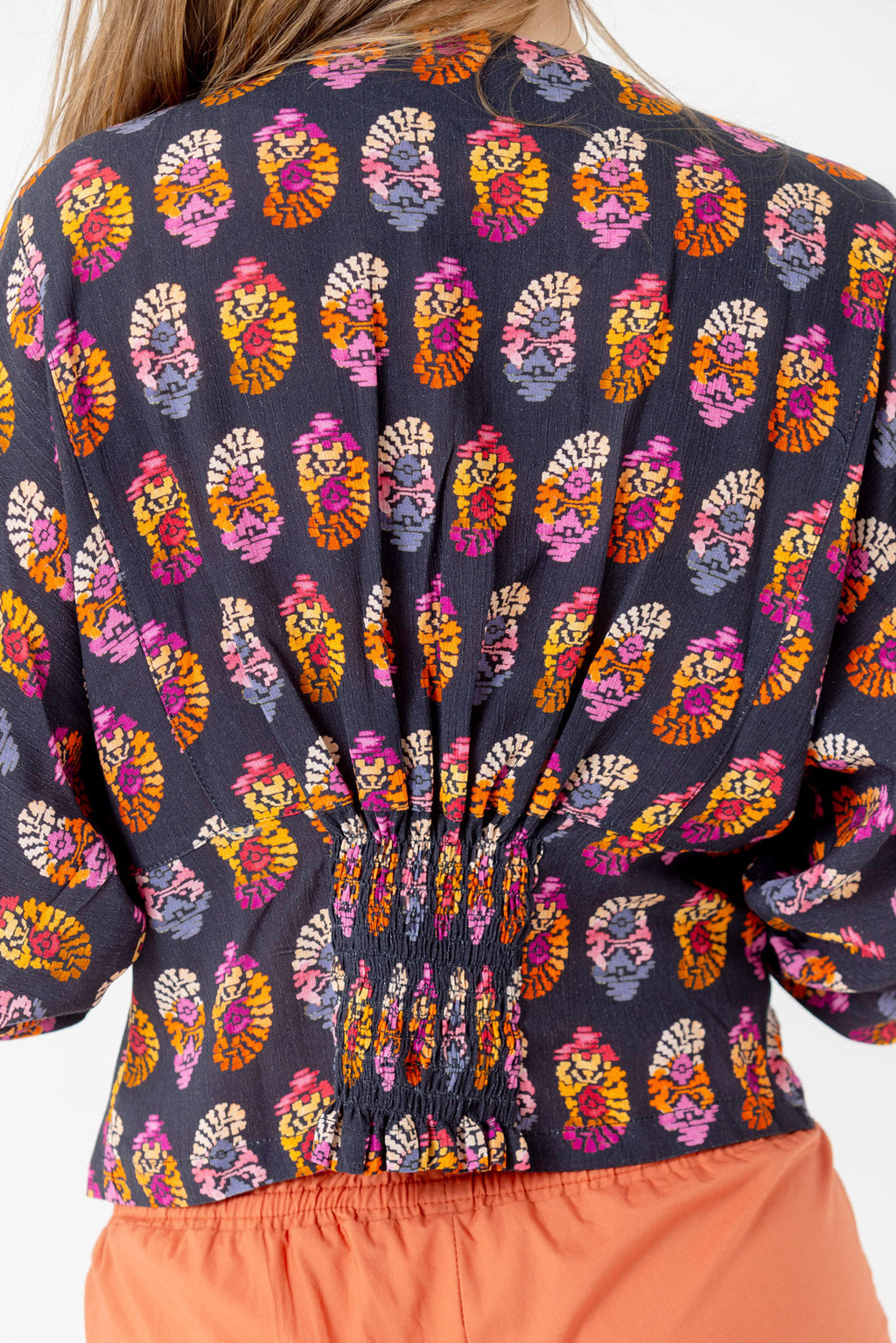 CHAQUETA MARIPOSA ROSETONES