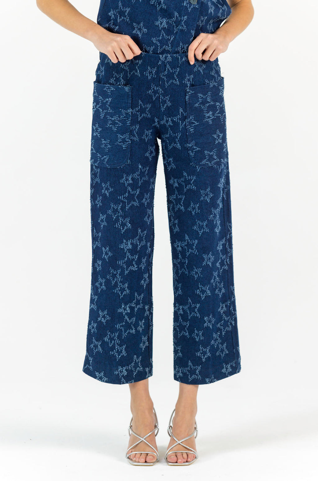 TOTAL LOOK CAZADORA ESTRELLA