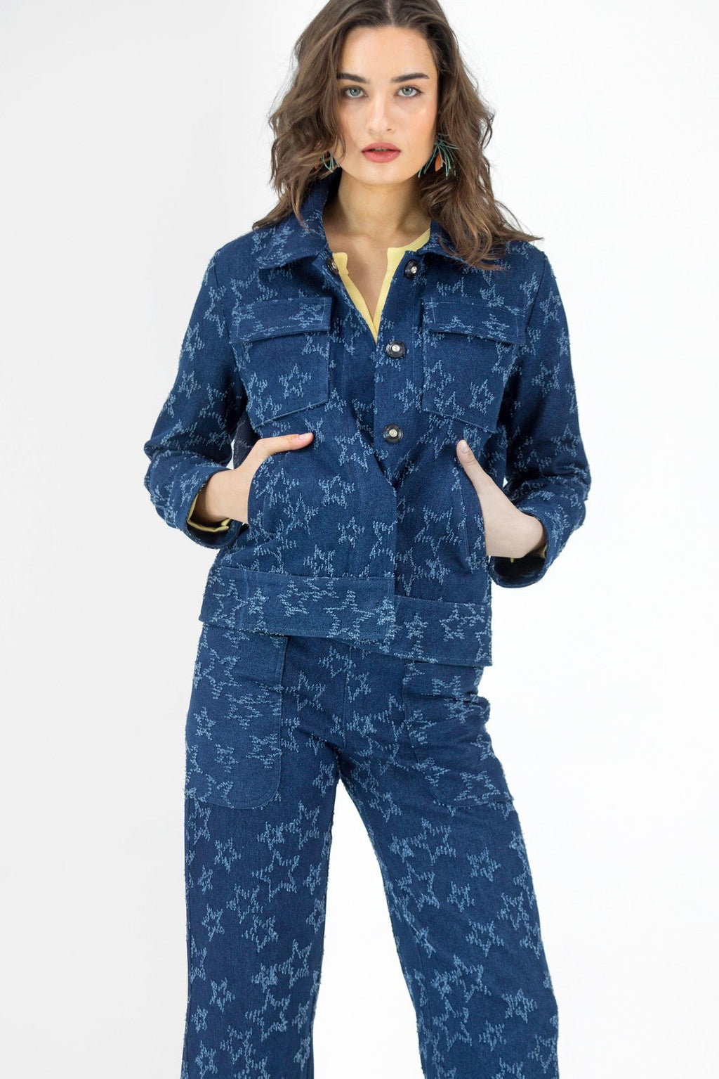 TOTAL LOOK CAZADORA ESTRELLA