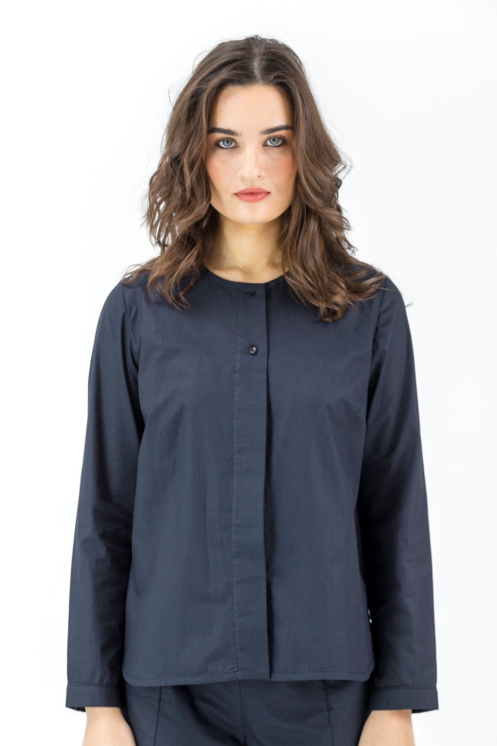 CAMISA NEGRA POPELIN