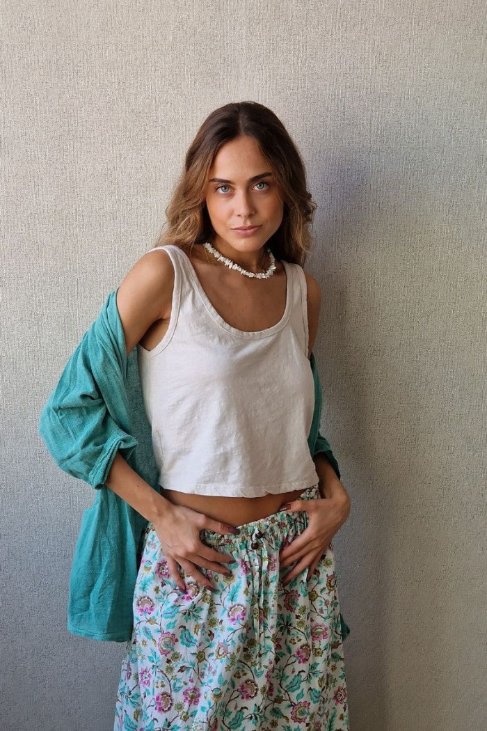 Crop top de asas en color beige