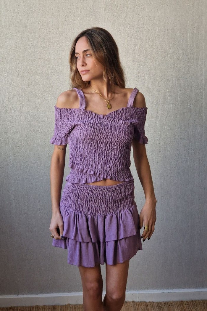Top fruncido de tirantes lila