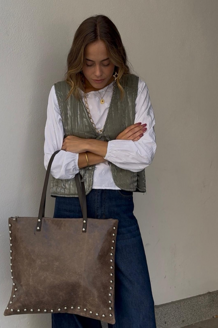 Bolso piel cuadrado shopper tachas topo