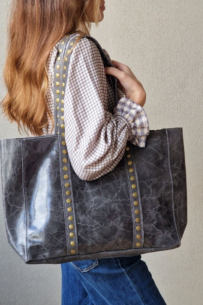 Bolso shopper tachuelas gris
