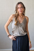 Top lencero con puntilla topo
