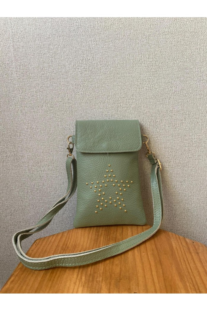 Bolso mini estrella tachuelas verde salvia