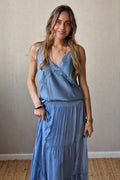 Top lencero con puntilla azul