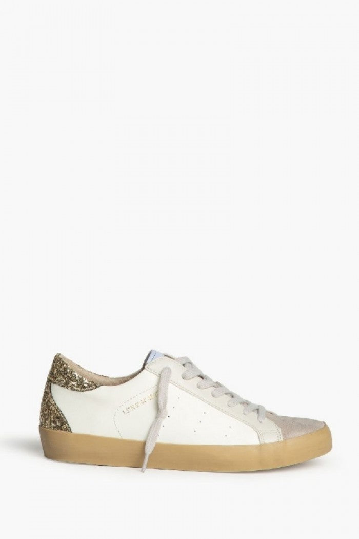 Sneakers blancas con detalles dorado