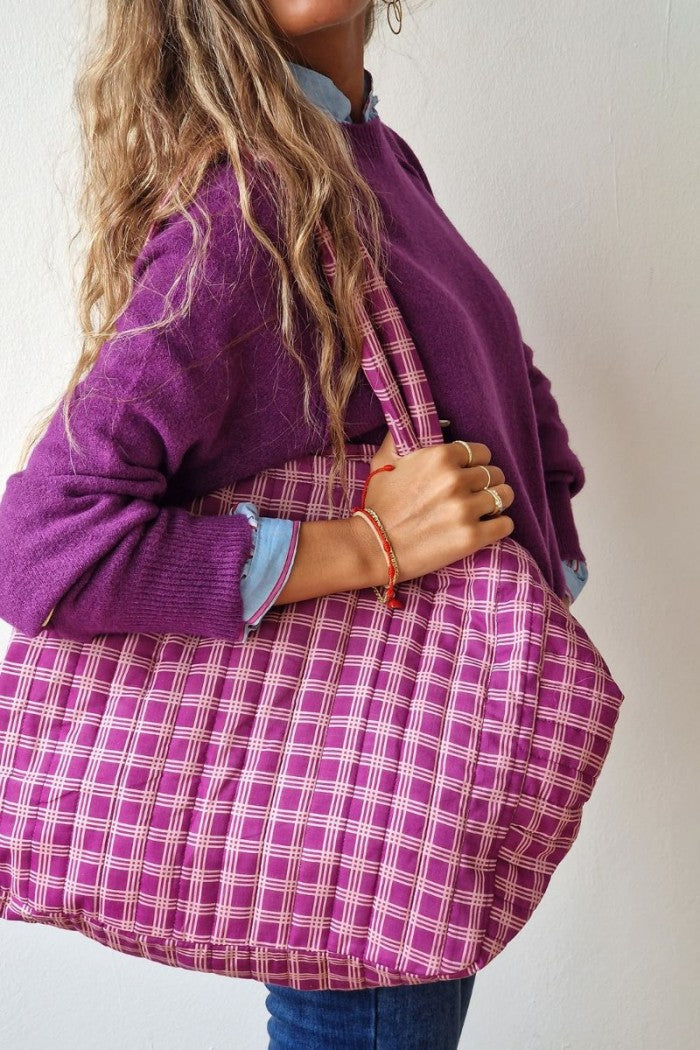 Bolso de tela acolchado con estampado de cuadros