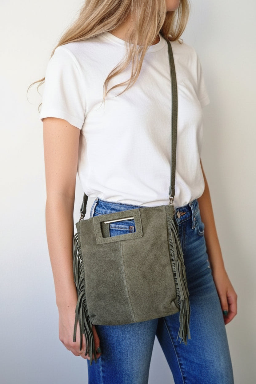Bolso de ante con flecos verde militar
