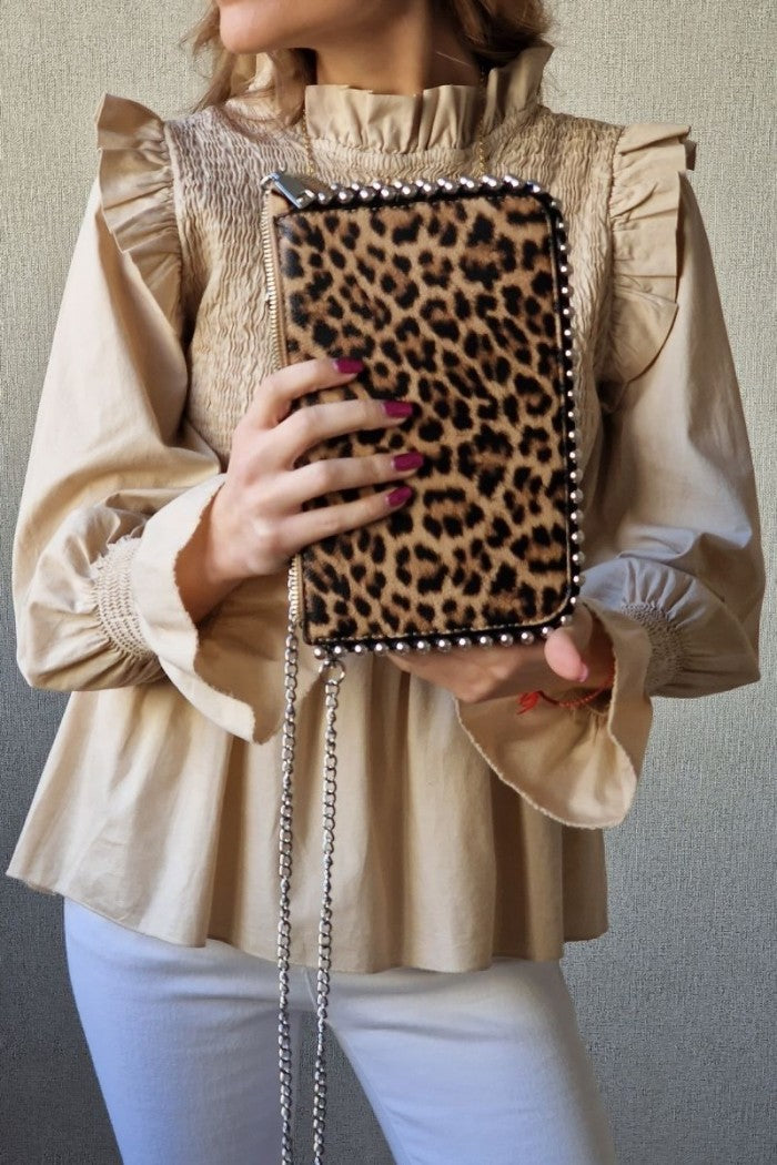 Bolso bandolera tachas animal print camel